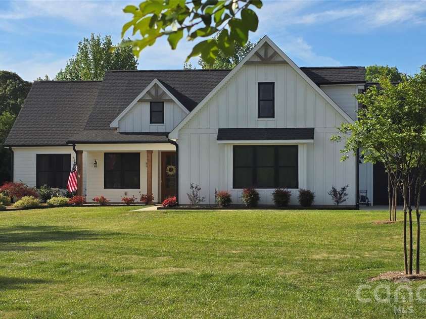 5282 Lake Glenn Drive, Stanfield, NC 28163.  MLS# CAR4370612, YatesRealty ID 14715. 