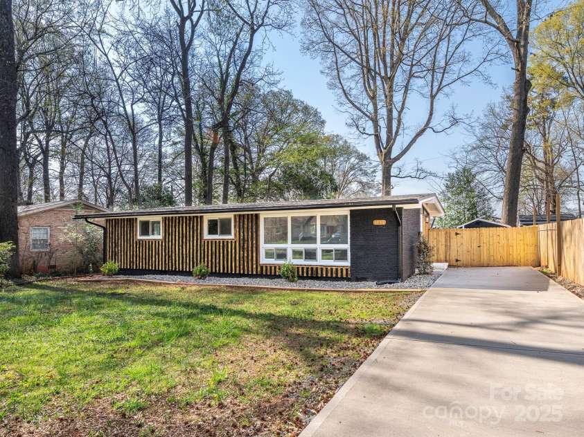 5426 Milford Road, Charlotte, NC 28210.  MLS# CAR4237264, YatesRealty ID 14716. Front