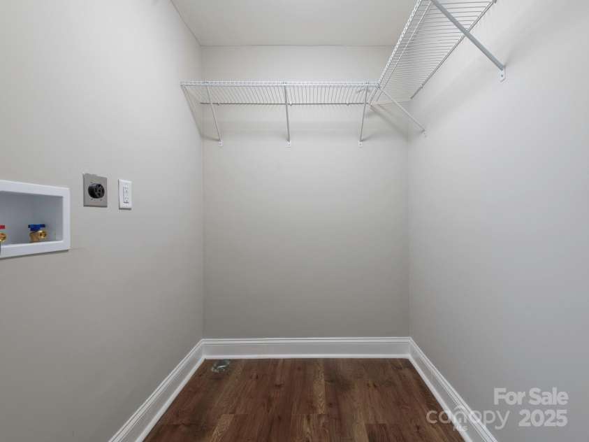 5426 Milford Road, Charlotte, NC 28210.  MLS# CAR4237264, YatesRealty ID 14716. Laundry