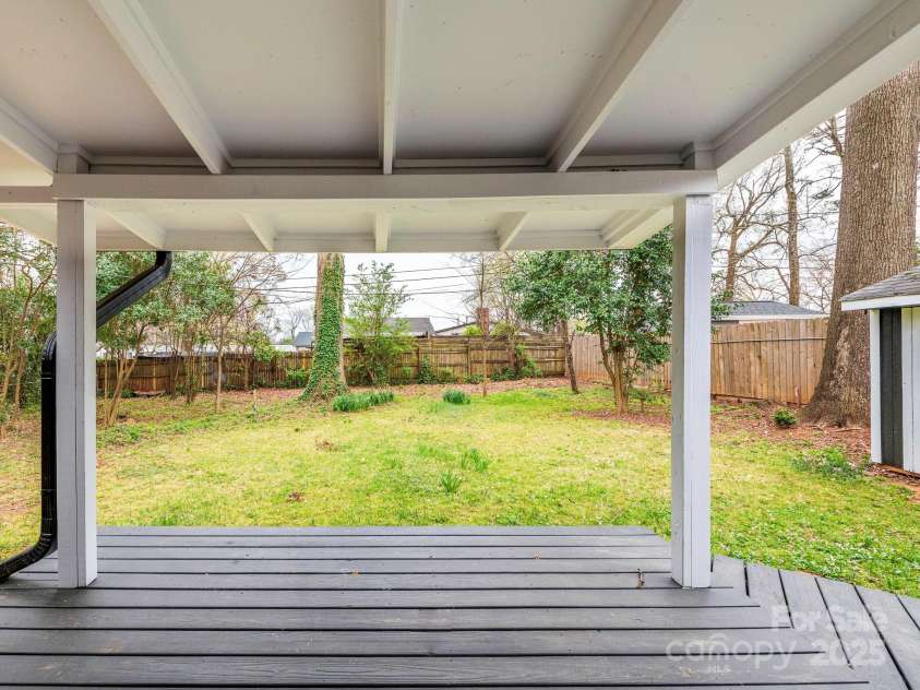 5426 Milford Road, Charlotte, NC 28210.  MLS# CAR4237264, YatesRealty ID 14716. Porch