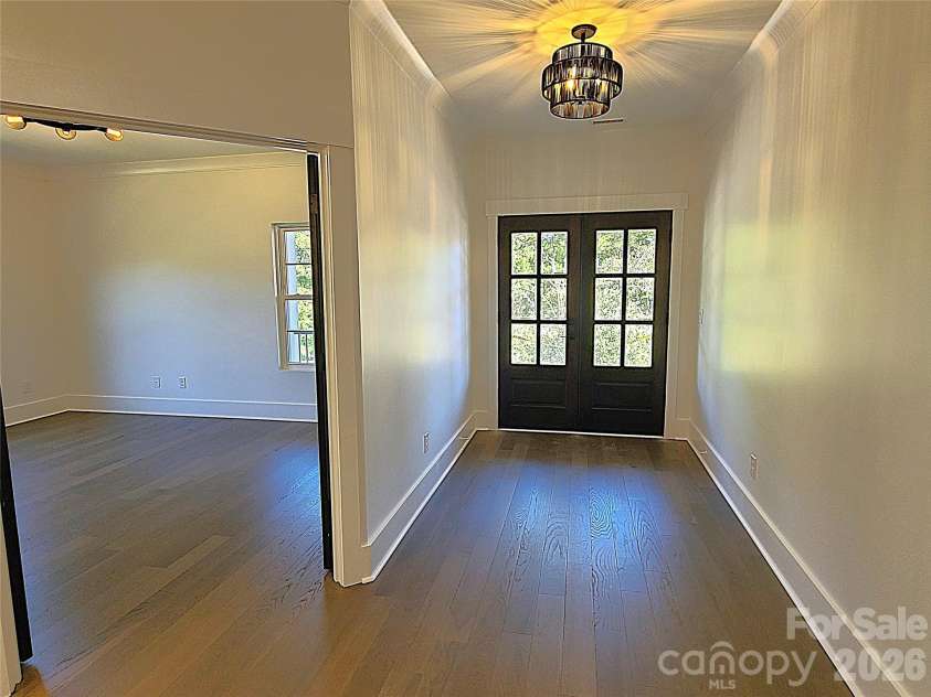 444 19th Avenue Circle, Hickory, NC 28601.  MLS# CAR4187456, YatesRealty ID 14718. 