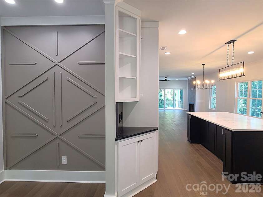 444 19th Avenue Circle, Hickory, NC 28601.  MLS# CAR4187456, YatesRealty ID 14718. 