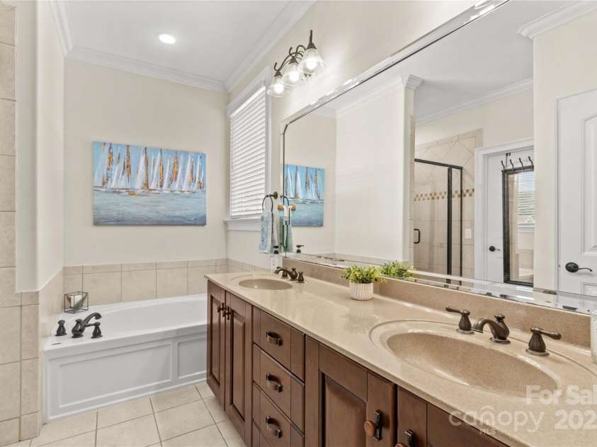 7923 Mountain Shore Drive, Sherrills Ford, NC 28673.  MLS# CAR4251735, YatesRealty ID 14719. 