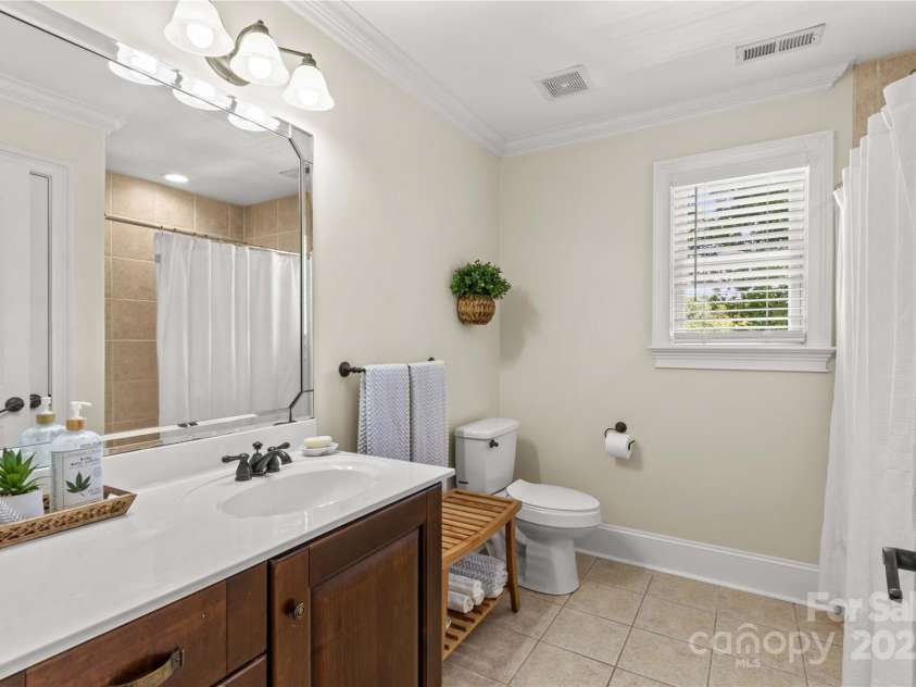 7923 Mountain Shore Drive, Sherrills Ford, NC 28673.  MLS# CAR4251735, YatesRealty ID 14719. 