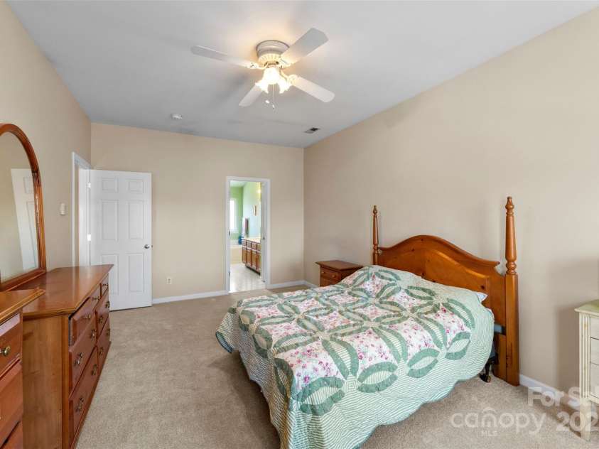 17240 Georgian Hall Drive, Charlotte, NC 28277.  MLS# CAR4296135, YatesRealty ID 1472. 