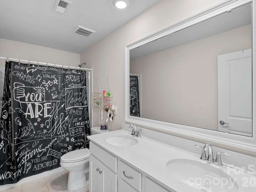 19108 Birdmeadow Drive, Huntersville, NC 28078.  MLS# CAR4342549, YatesRealty ID 1472. 