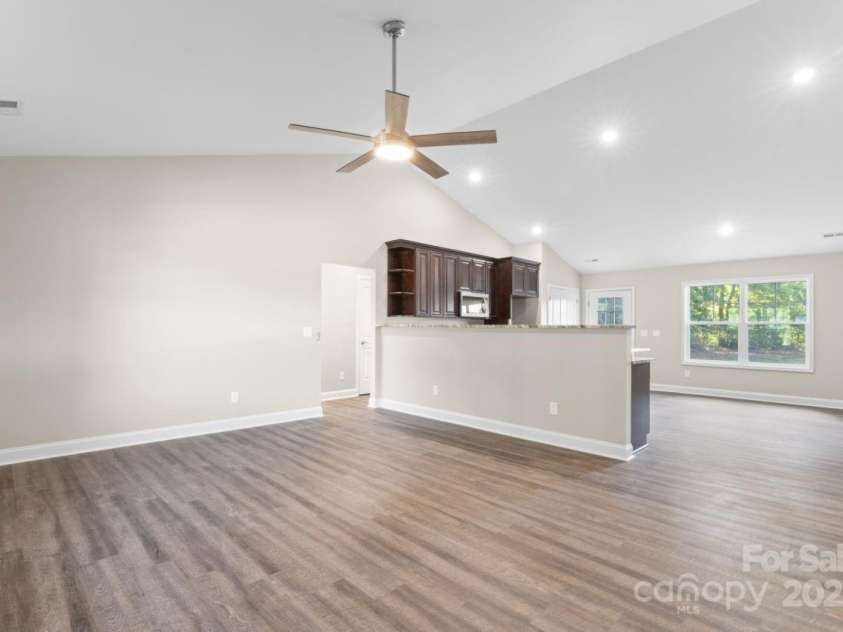 6009 Zoo Parkway, Asheboro, NC 27205.  MLS# CAR4310404, YatesRealty ID 14720. 
