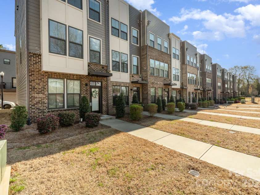 532 Billingsley Road, Charlotte, NC 28211.  MLS# CAR4241781, YatesRealty ID 14721. 