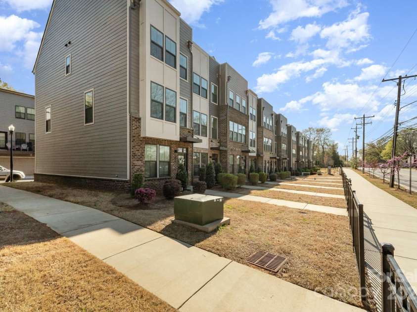 532 Billingsley Road, Charlotte, NC 28211.  MLS# CAR4241781, YatesRealty ID 14721. 