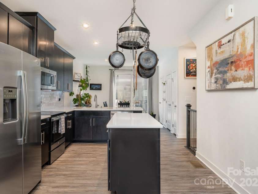 532 Billingsley Road, Charlotte, NC 28211.  MLS# CAR4241781, YatesRealty ID 14721. 
