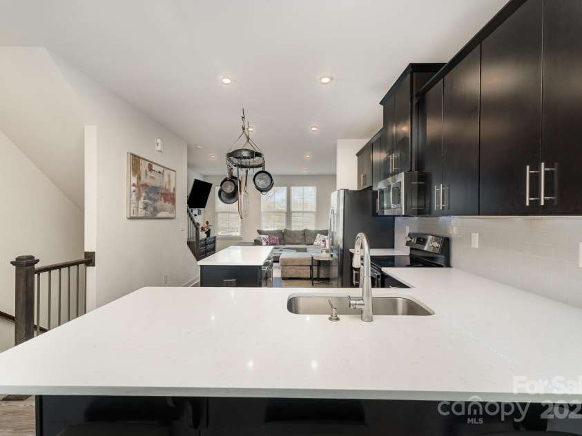 532 Billingsley Road, Charlotte, NC 28211.  MLS# CAR4241781, YatesRealty ID 14721. 