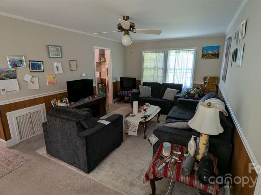 718 Dogwood Avenue, Lincolnton, NC 28092.  MLS# CAR4256040, YatesRealty ID 14722. 