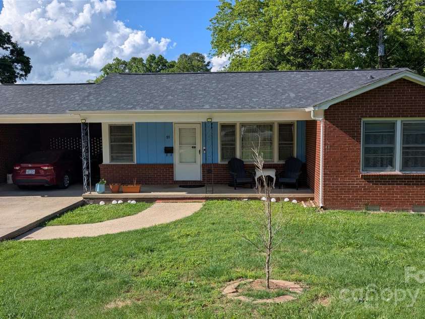 718 Dogwood Avenue, Lincolnton, NC 28092.  MLS# CAR4256040, YatesRealty ID 14722. 