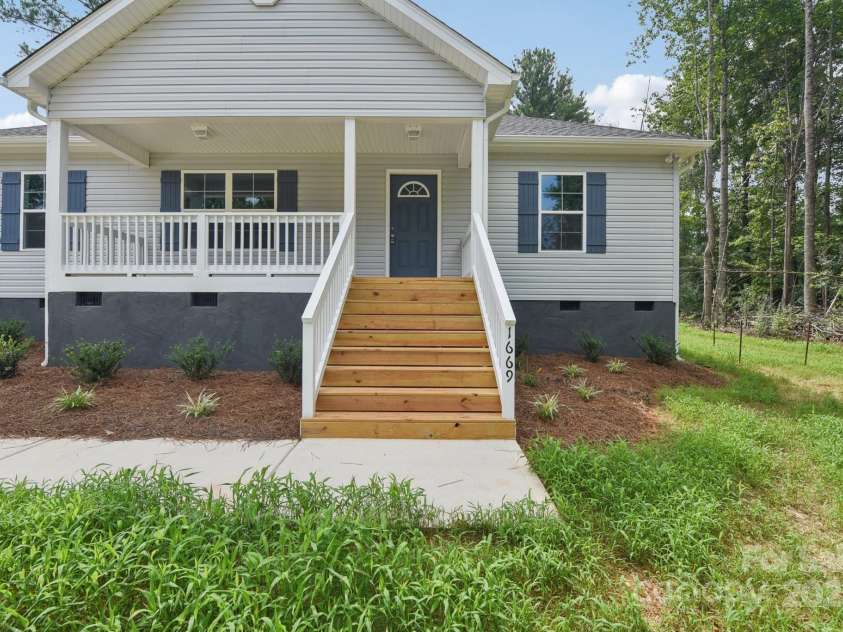 1669 California Road, York, SC 29745.  MLS# CAR4257884, YatesRealty ID 14723. 