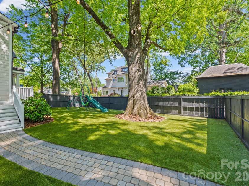 2240 Bay Street, Charlotte, NC 28205.  MLS# CAR4369987, YatesRealty ID 14723. 
