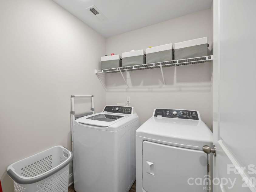 154 Cotton Field Drive, Statesville, NC 28677.  MLS# CAR4358774, YatesRealty ID 14724. 2nd floor laundry