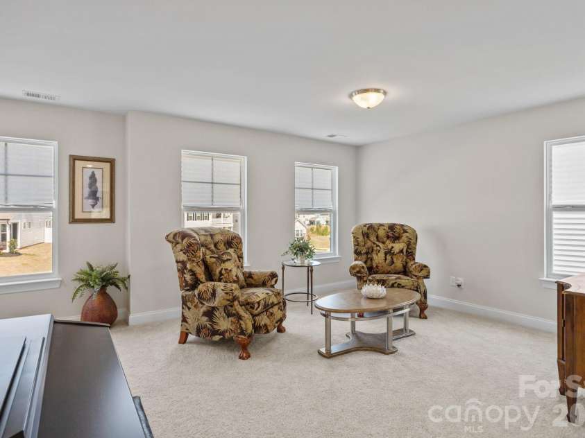 154 Cotton Field Drive, Statesville, NC 28677.  MLS# CAR4358774, YatesRealty ID 14724. 2nd Floor Loft
