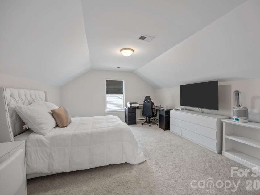 154 Cotton Field Drive, Statesville, NC 28677.  MLS# CAR4358774, YatesRealty ID 14724. 3rd floor bedroom/bonus room