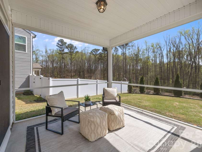 154 Cotton Field Drive, Statesville, NC 28677.  MLS# CAR4358774, YatesRealty ID 14724. 