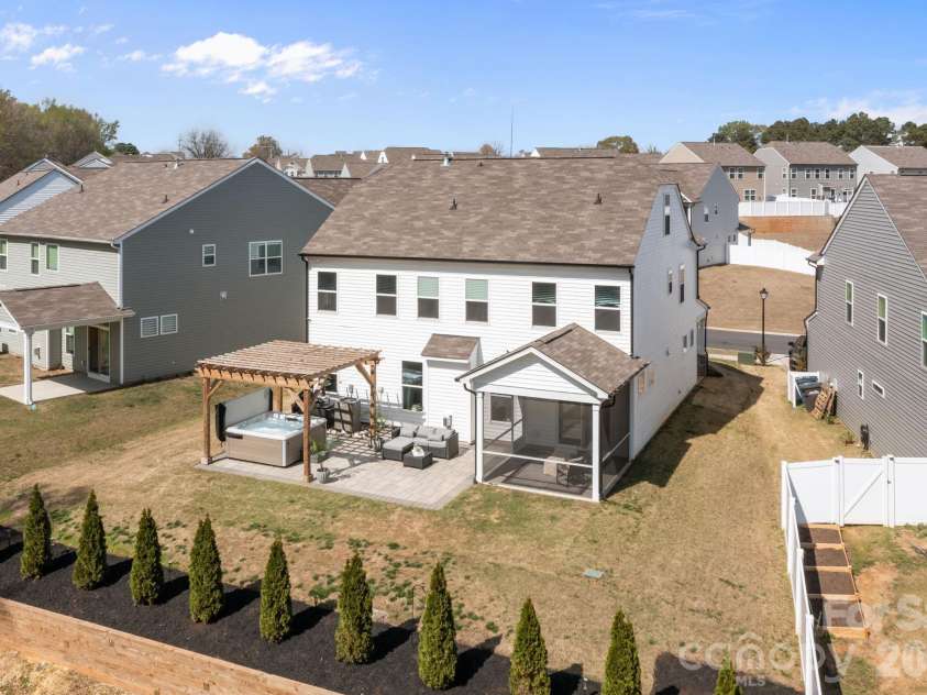 154 Cotton Field Drive, Statesville, NC 28677.  MLS# CAR4358774, YatesRealty ID 14724. 