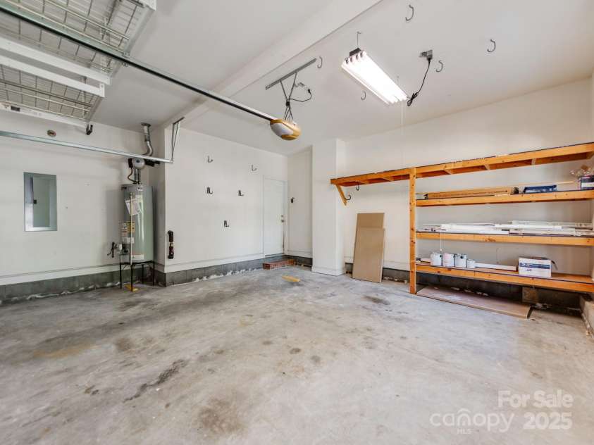 533 Montgrove Place, Concord, NC 28027.  MLS# CAR4255998, YatesRealty ID 14725. 2 Car Garage