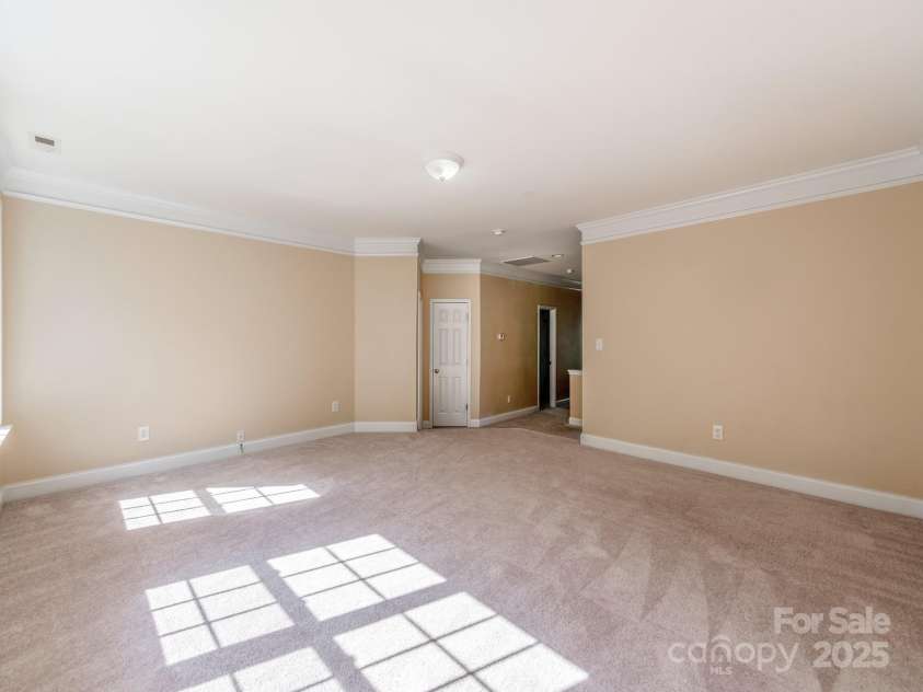 533 Montgrove Place, Concord, NC 28027.  MLS# CAR4255998, YatesRealty ID 14725. Bonus Room