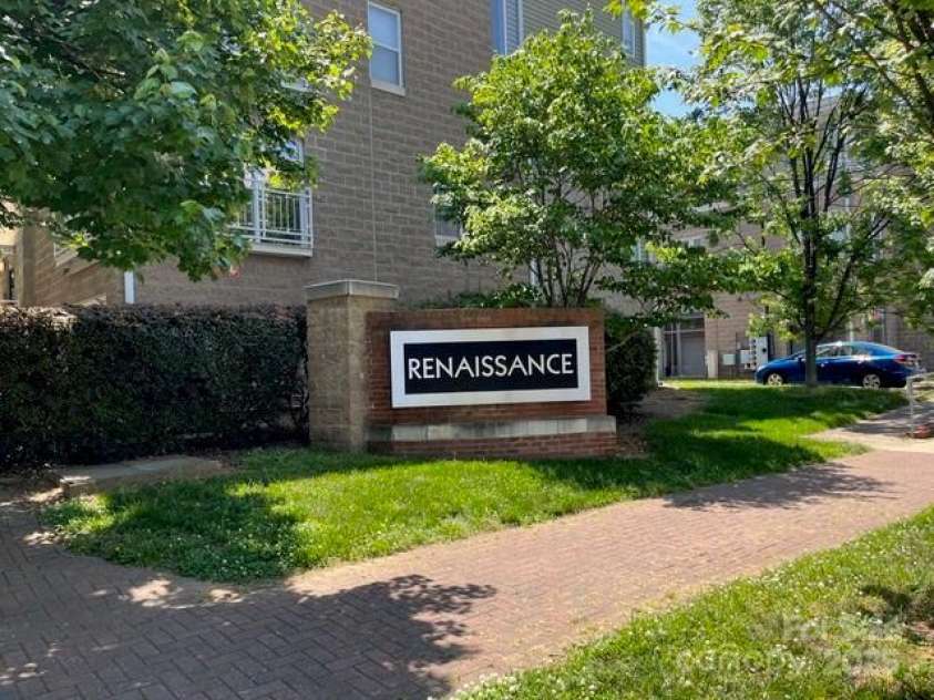 650 Raphael Place, Charlotte, NC 28205.  MLS# CAR4248746, YatesRealty ID 14727. 