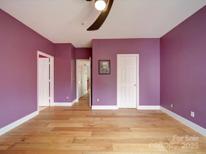 650 Raphael Place, Charlotte, NC 28205.  MLS# CAR4248746, YatesRealty ID 14727. 