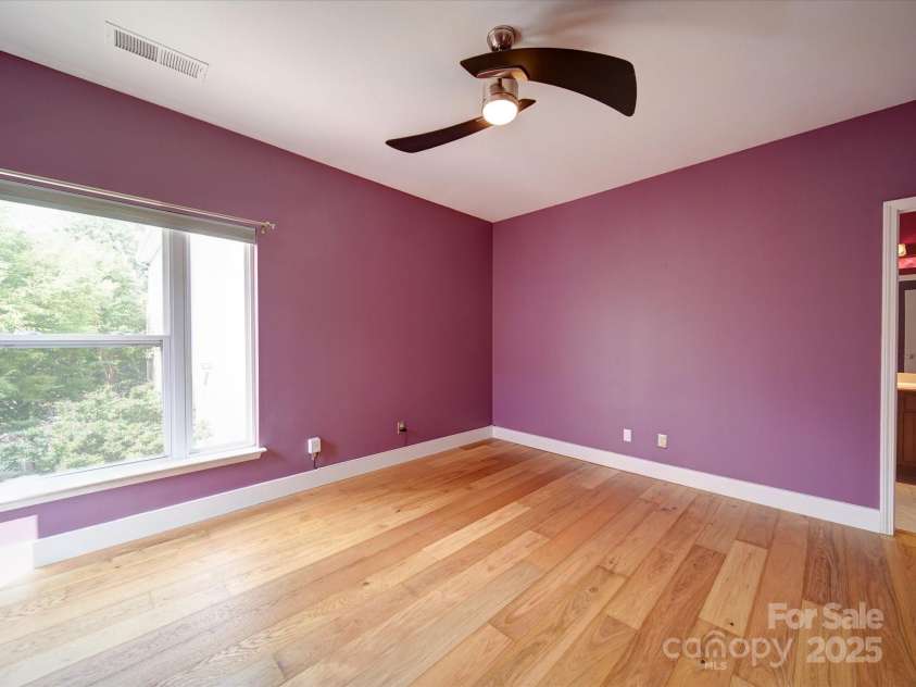 650 Raphael Place, Charlotte, NC 28205.  MLS# CAR4248746, YatesRealty ID 14727. 