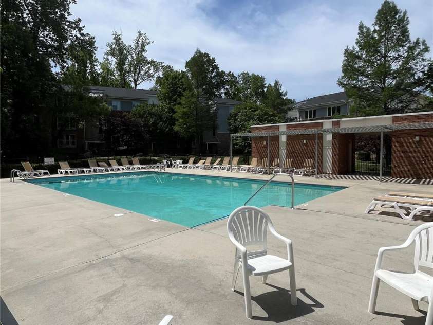 650 Raphael Place, Charlotte, NC 28205.  MLS# CAR4248746, YatesRealty ID 14727. 