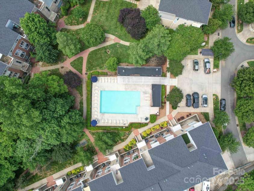 650 Raphael Place, Charlotte, NC 28205.  MLS# CAR4248746, YatesRealty ID 14727. 