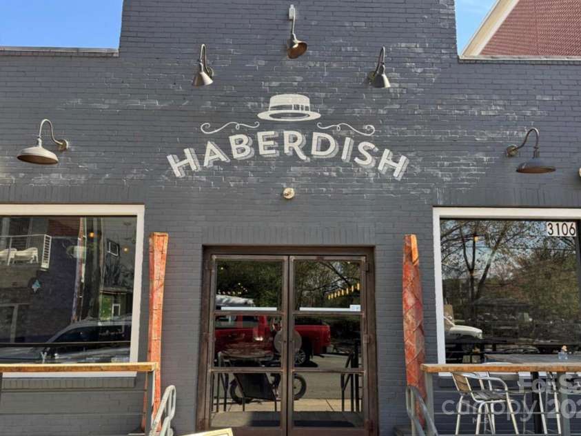 650 Raphael Place, Charlotte, NC 28205.  MLS# CAR4248746, YatesRealty ID 14727. 