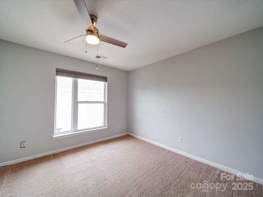 650 Raphael Place, Charlotte, NC 28205.  MLS# CAR4248746, YatesRealty ID 14727. 