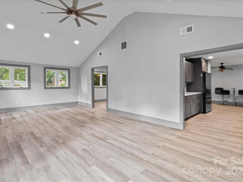 258 Crystal Circle, Mooresville, NC 28117.  MLS# CAR4311806, YatesRealty ID 14729. 