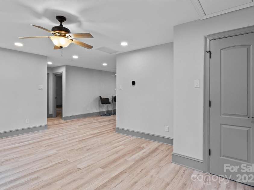 258 Crystal Circle, Mooresville, NC 28117.  MLS# CAR4311806, YatesRealty ID 14729. 