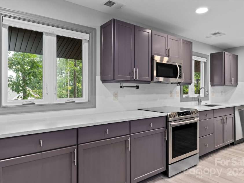 258 Crystal Circle, Mooresville, NC 28117.  MLS# CAR4311806, YatesRealty ID 14729. 