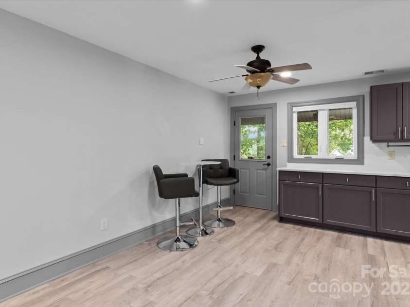258 Crystal Circle, Mooresville, NC 28117.  MLS# CAR4311806, YatesRealty ID 14729. 