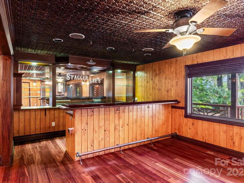 258 Crystal Circle, Mooresville, NC 28117.  MLS# CAR4311806, YatesRealty ID 14729. 