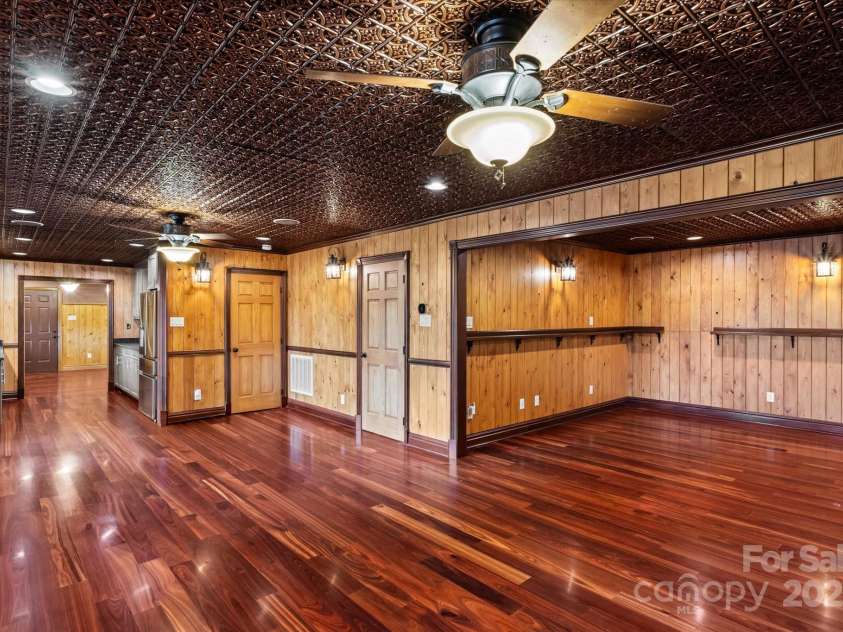 258 Crystal Circle, Mooresville, NC 28117.  MLS# CAR4311806, YatesRealty ID 14729. 