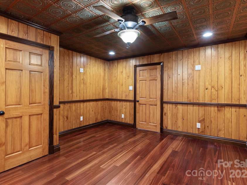 258 Crystal Circle, Mooresville, NC 28117.  MLS# CAR4311806, YatesRealty ID 14729. 