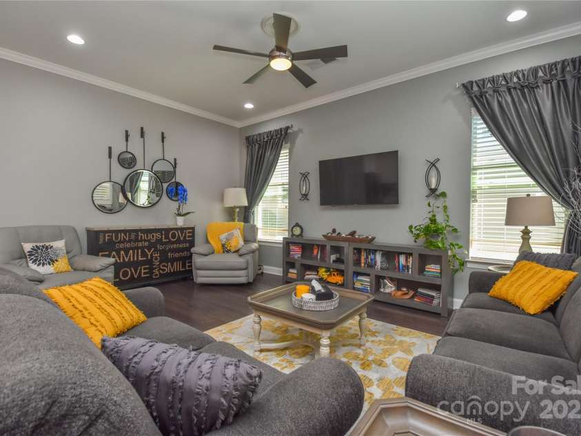 464 Granite Lake Court, Denver, NC 28037.  MLS# CAR4256536, YatesRealty ID 14729. 