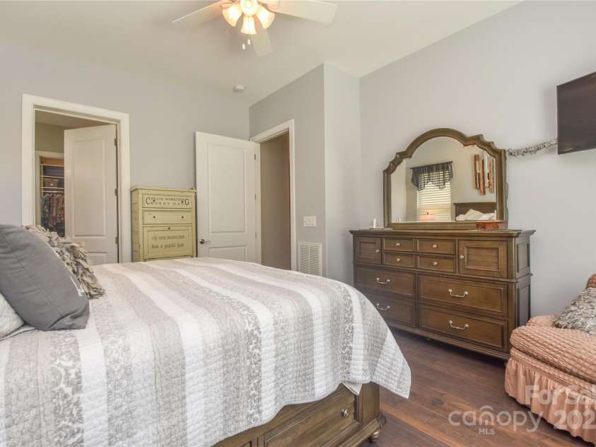 464 Granite Lake Court, Denver, NC 28037.  MLS# CAR4256536, YatesRealty ID 14729. 