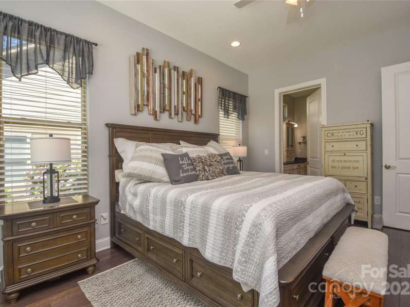 464 Granite Lake Court, Denver, NC 28037.  MLS# CAR4256536, YatesRealty ID 14729. 