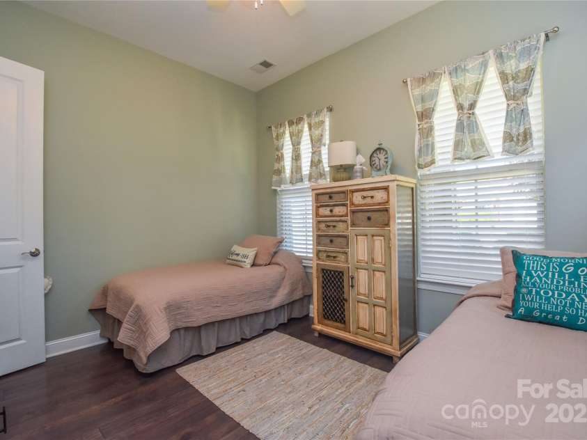 464 Granite Lake Court, Denver, NC 28037.  MLS# CAR4256536, YatesRealty ID 14729. 