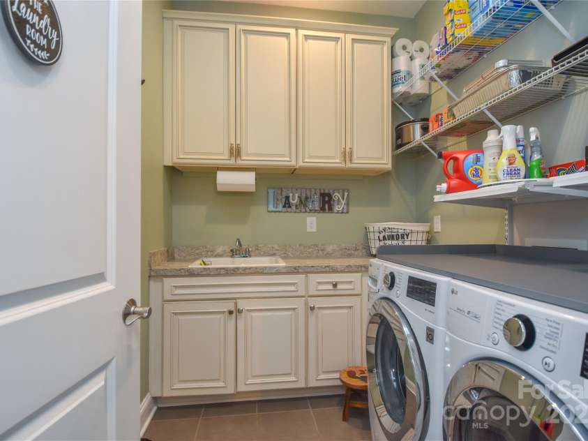 464 Granite Lake Court, Denver, NC 28037.  MLS# CAR4256536, YatesRealty ID 14729. 