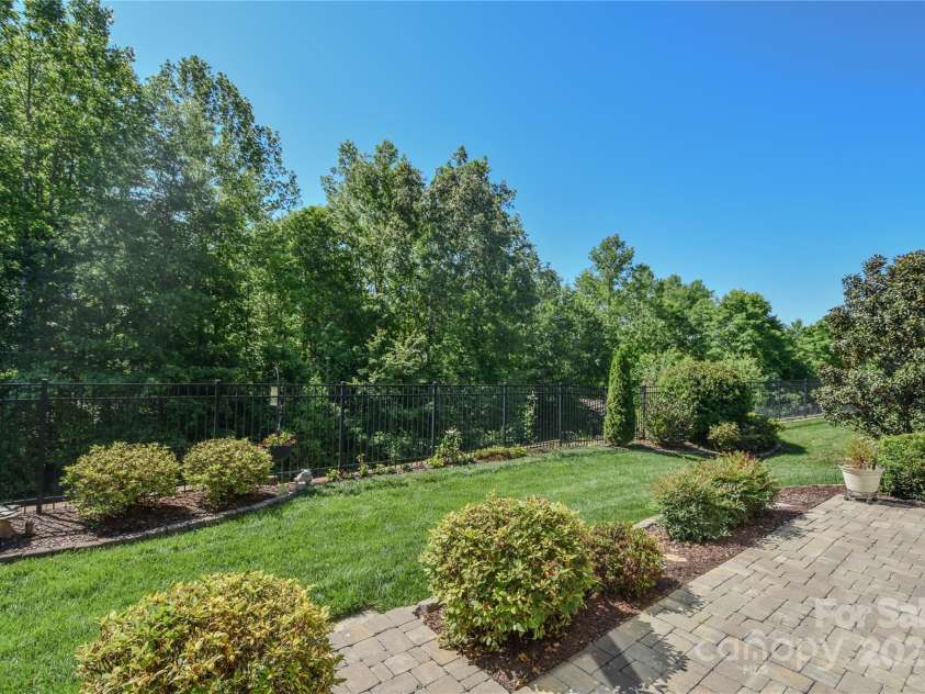 464 Granite Lake Court, Denver, NC 28037.  MLS# CAR4256536, YatesRealty ID 14729. 