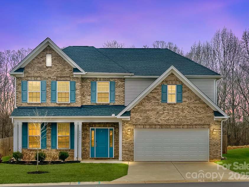 5604 Glad Acres Road Road, Pfafftown, NC 27040.  MLS# CAR4220404, YatesRealty ID 1473. 