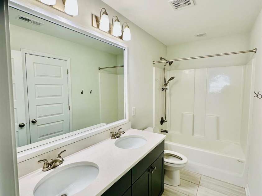 5604 Glad Acres Road Road, Pfafftown, NC 27040.  MLS# CAR4220404, YatesRealty ID 1473. 
