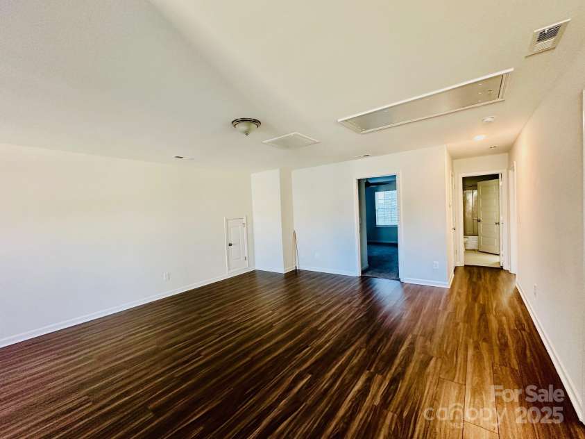 5604 Glad Acres Road Road, Pfafftown, NC 27040.  MLS# CAR4220404, YatesRealty ID 1473. 