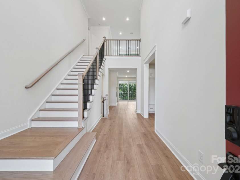 630 Hyder Trail, Tega Cay, SC 29708.  MLS# CAR4281073, YatesRealty ID 1473. Foyer